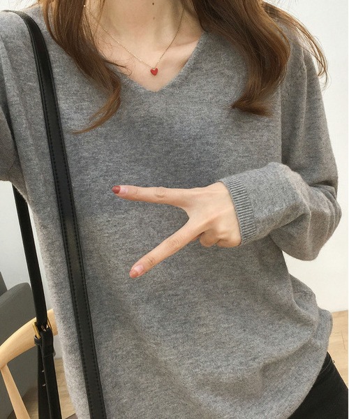 BLANC FICELLE(ブランフィセル)の「薄手 ニット Vネック(ニット/セーター・レディース・アイボリー/ブルー/ブラウン/ネイビー/Mustard/ベージュ/キャメル/ピンク/グレー/パープル/ブラック・FREE)」の19枚目の写真