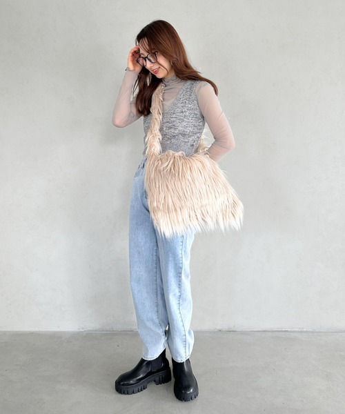 un+frame（アンフレーム）の「feather big shoulder bag／フェザーヤーンビッグショルダーバッグ（ショルダーバッグ・レディース・ブルー/ベージュ/ブラック/オレンジ/ホワイト・FREE）」の13枚目の写真