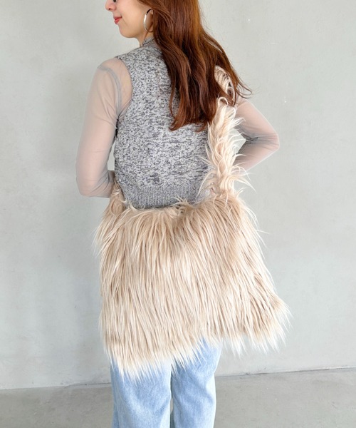 un+frame（アンフレーム）の「feather big shoulder bag／フェザーヤーンビッグショルダーバッグ（ショルダーバッグ・レディース・ブルー/ベージュ/ブラック/オレンジ/ホワイト・FREE）」の8枚目の写真