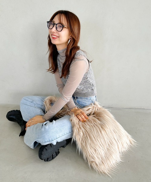 un+frame（アンフレーム）の「feather big shoulder bag／フェザーヤーンビッグショルダーバッグ（ショルダーバッグ・レディース・ブルー/ベージュ/ブラック/オレンジ/ホワイト・FREE）」の11枚目の写真