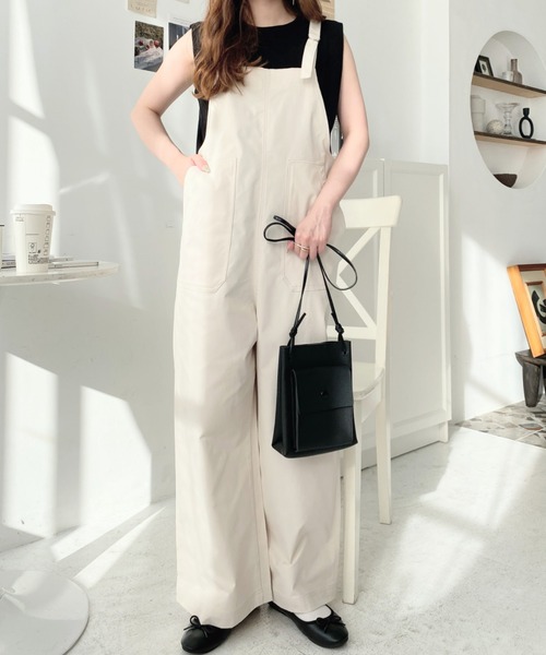 moment+（モーメントプラス）の「コットンライクツイルワイドシルエットベイカーサロペット（サロペット/オーバーオール・レディース・アイボリー/ブラック/カーキ・L/M）」の8枚目の写真