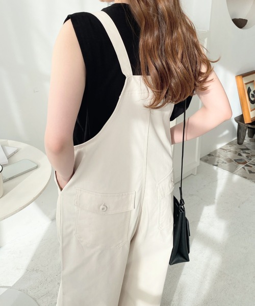 moment+（モーメントプラス）の「コットンライクツイルワイドシルエットベイカーサロペット（サロペット/オーバーオール・レディース・アイボリー/ブラック/カーキ・L/M）」の7枚目の写真