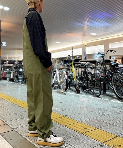 GREEN BOWL（グリーンボウル）の「グリーンボウル【GREEN BOWL】Canvas Gardening Overall（サロペット/オーバーオール・レディース・ライトブラウン/オリーブ・FREE）」の5枚目の写真