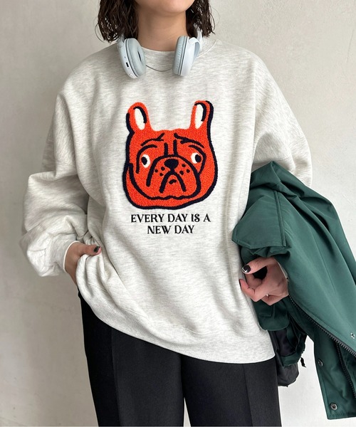 CPCM(シーピーシーエム)の「イヌサガラ刺繍裏起毛スウェット(スウェット・レディース・ブラック/キナリ/グレー・FREE)」の6枚目の写真