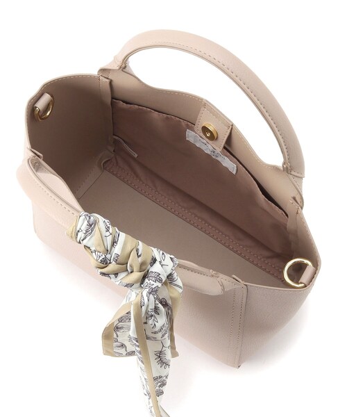 OPAQUE.CLIP（オペークドットクリップ）の「◆≪ヒルナンデス！で紹介≫ スカーフ付きミドルトートバッグ/通勤・セレモニー対応（トートバッグ・レディース・アイボリー/ブラック/ベージュ・00）」の13枚目の写真