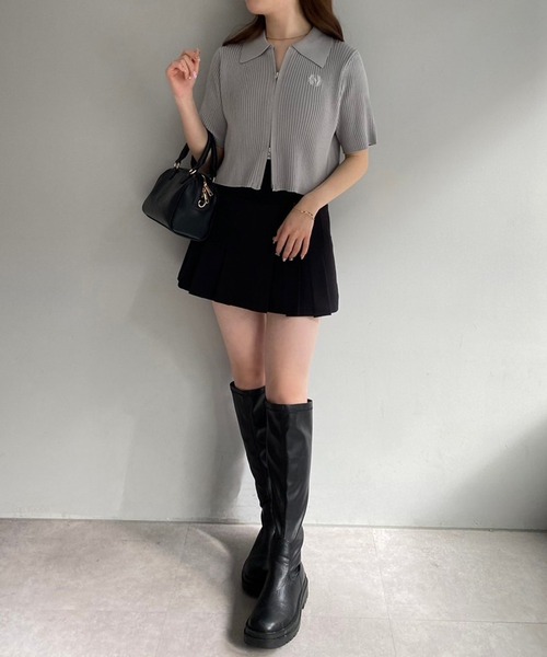 one after another NICE CLAUP(ワンアフターアナザーナイスクラップ)の「ダブルジップワンポイト刺繍ニット【WEB限定商品】(ニット/セーター・レディース・ネイビー/イエロー/アイボリー/グレー・FREE)」の7枚目の写真