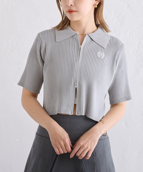 one after another NICE CLAUP(ワンアフターアナザーナイスクラップ)の「ダブルジップワンポイト刺繍ニット【WEB限定商品】(ニット/セーター・レディース・ネイビー/イエロー/アイボリー/グレー・FREE)」の21枚目の写真