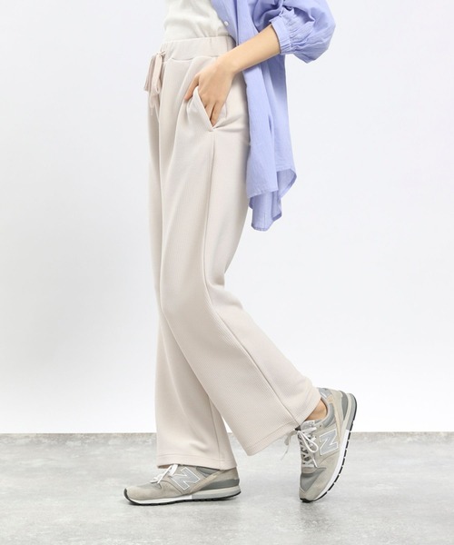 GLOBAL WORK Smile Seed Store（グローバルワーク スマイルシードストア）の「フクレジャガードイージーパンツ/993656（その他パンツ・レディース・アイボリー/ブルー系その他6/ブラック/モカ・SMALL/X-LARGE/LARGE/MEDIUM）」の11枚目の写真