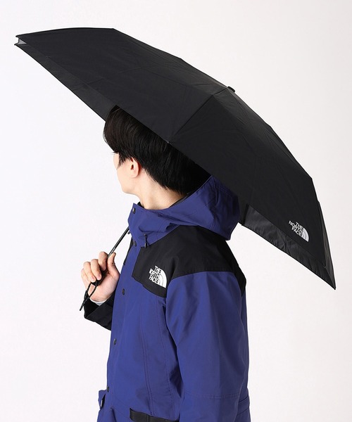THE NORTH FACE（ザノースフェイス）の「THE NORTH FACE Module Umbrella NN32438（折りたたみ傘・メンズ・ブラック/ベージュ・FREE）」の2枚目の写真