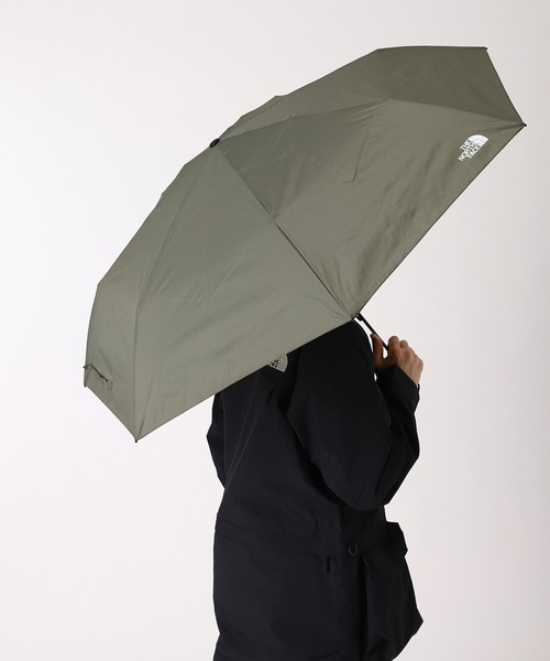 THE NORTH FACE（ザノースフェイス）の「THE NORTH FACE Module Umbrella NN32438（折りたたみ傘・メンズ・ブラック/ベージュ・FREE）」の5枚目の写真