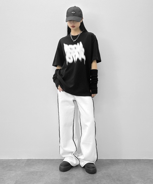 LVEU.(ラブユ.)の「【LVEU.】ストリートアートプリントTシャツ / トップス カットソー Tシャツ プリント 半袖 オーバー カジュアル ホワイト ブラック(Tシャツ/カットソー・レディース・ホワイト/ブラック・FREE)」の8枚目の写真