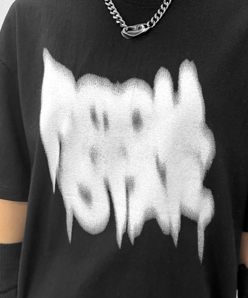 LVEU.(ラブユ.)の「【LVEU.】ストリートアートプリントTシャツ / トップス カットソー Tシャツ プリント 半袖 オーバー カジュアル ホワイト ブラック(Tシャツ/カットソー・レディース・ホワイト/ブラック・FREE)」の14枚目の写真