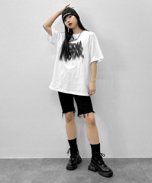 LVEU.(ラブユ.)の「【LVEU.】ストリートアートプリントTシャツ / トップス カットソー Tシャツ プリント 半袖 オーバー カジュアル ホワイト ブラック(Tシャツ/カットソー・レディース・ホワイト/ブラック・FREE)」の19枚目の写真