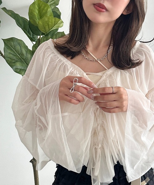 apres jour mignon(アプレジュールミニョン)の「チュールティアードトップス【ZOZOTOWN限定アイテム】(シャツ/ブラウス・レディース・ブルー/アイボリー/ブラック・X-LARGE/フリー)」の2枚目の写真