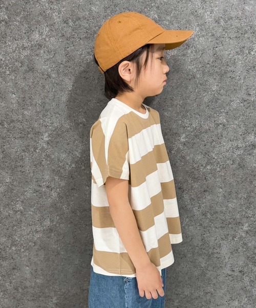 THE CASUAL(カジュアル)の「オーバーサイズ ワイドボーダー ドルマンスリーブT(Tシャツ/カットソー・キッズ・チャコール/ベージュ/ラベンダー/グレー/ブラック・110cm/120cm/130cm/140cm/150cm/160cm)」の6枚目の写真