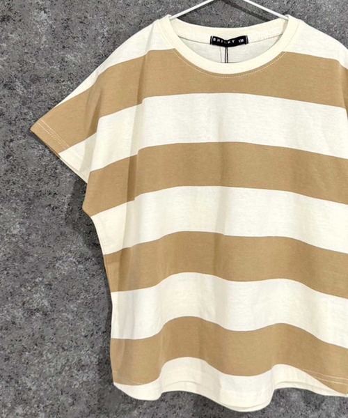 THE CASUAL(カジュアル)の「オーバーサイズ ワイドボーダー ドルマンスリーブT(Tシャツ/カットソー・キッズ・チャコール/ベージュ/ラベンダー/グレー/ブラック・110cm/120cm/130cm/140cm/150cm/160cm)」の12枚目の写真