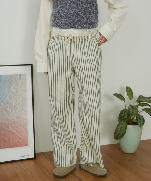 MERLOT（メルロー）の「【ウエストゴム】ダブルウエストストライプパンツ（その他パンツ・レディース・モカ/ネイビー/ナチュラル・FREE）」の5枚目の写真