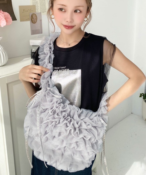 moment+（モーメントプラス）の「チュールフリルハーフムーンバッグ（ショルダーバッグ・レディース・ピンク/アイボリー/ブラック/グレー/チャコールグレー・FREE）」の20枚目の写真