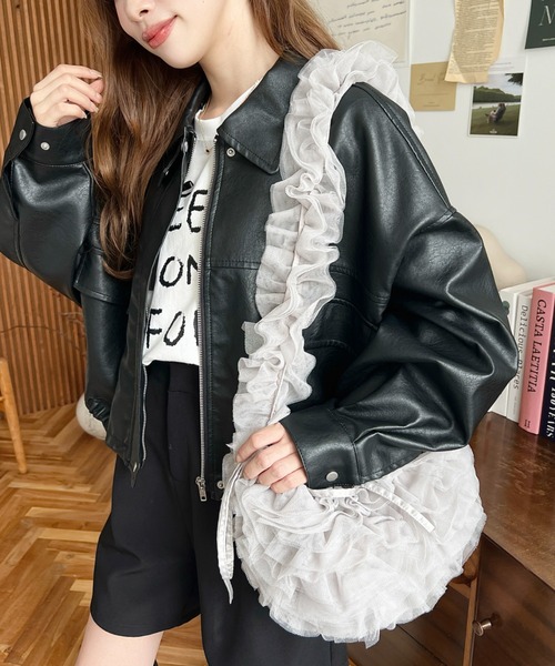 moment+(モーメントプラス)の「チュールフリルハーフムーンバッグ(ショルダーバッグ・レディース・ピンク/アイボリー/ブラック/グレー/チャコールグレー・FREE)」の19枚目の写真