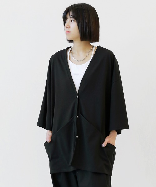 minsobi(ミンソビ)の「サマーカーディガン Vネック 7分袖ワイドシルエットカーディガン ユニセックス(カーディガン/ボレロ・メンズ・ブラック・FREE)」の6枚目の写真