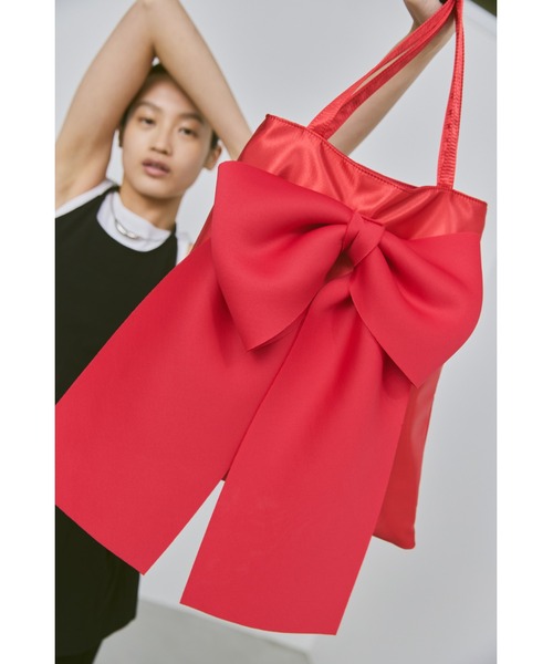 un/neu（アンノイ）の「BIGリボントート / A4サイズ、14インチPC収納可能 /（トートバッグ・レディース・ブラック/レッド/ネイビー・FREE）」の6枚目の写真