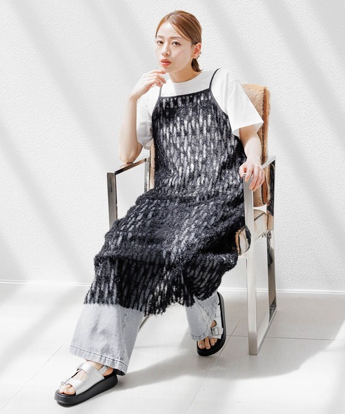 LAKOLE（ラコレ）の「アソートアートフォトTEE / 125542（Tシャツ/カットソー・レディース・チャコール/オフホワイト・SMALL/MEDIUM）」の3枚目の写真