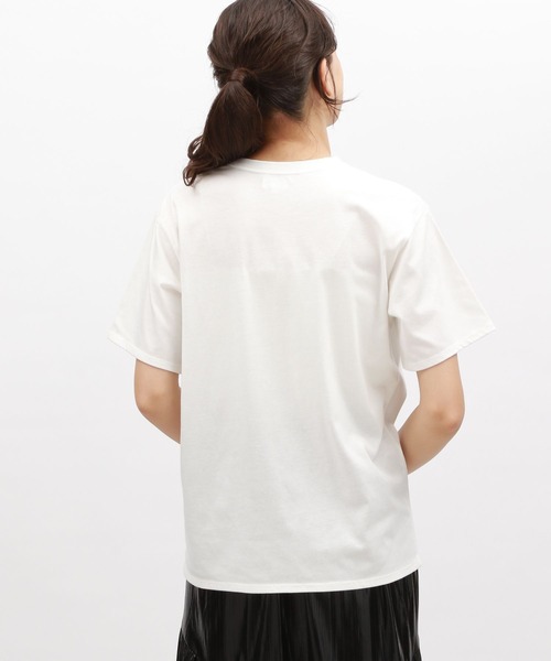 LAKOLE（ラコレ）の「アソートアートフォトTEE / 125542（Tシャツ/カットソー・レディース・チャコール/オフホワイト・SMALL/MEDIUM）」の13枚目の写真