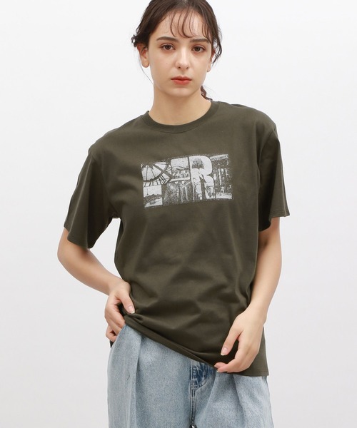 LAKOLE（ラコレ）の「アソートアートフォトTEE / 125542（Tシャツ/カットソー・レディース・チャコール/オフホワイト・SMALL/MEDIUM）」の15枚目の写真