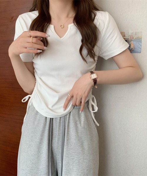 MAISON DE THERESE（メゾン ド テレーズ）の「サイドシャーリング　ネックVカット半袖Tシャツ（Tシャツ/カットソー・レディース・グレー/ブラック/ホワイト/ピンク/ダークグレー・M/L/XL/XXL）」の6枚目の写真