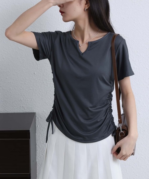 セール】サイドシャーリング ネックVカット半袖Tシャツ（Tシャツ