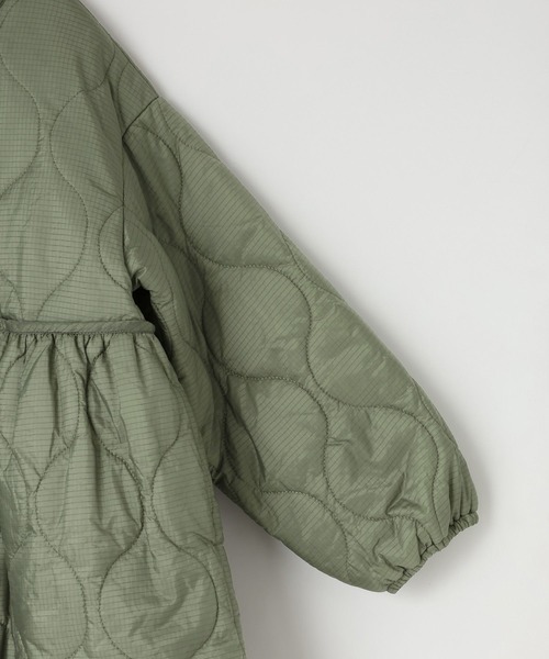 LOWRYS FARM（ローリーズファーム）の「キルティングワンピースコート　133361（ミリタリージャケット・キッズ・カーキ/ブラック・120cm/110cm/150cm/140cm/130cm）」の5枚目の写真