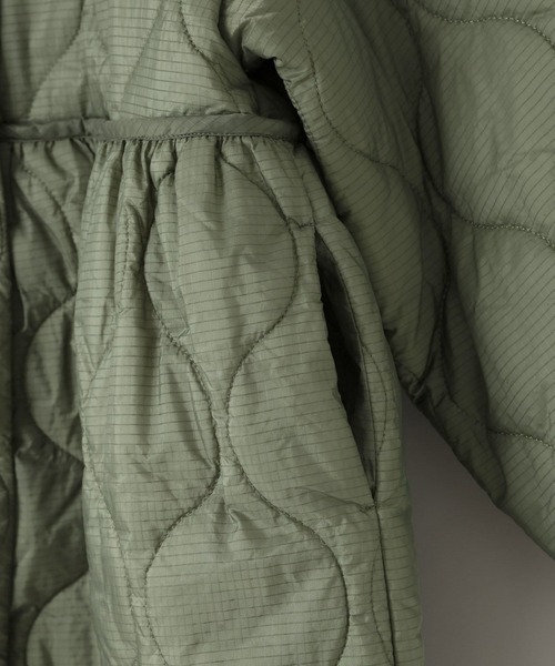 LOWRYS FARM（ローリーズファーム）の「キルティングワンピースコート　133361（ミリタリージャケット・キッズ・カーキ/ブラック・120cm/110cm/150cm/140cm/130cm）」の7枚目の写真