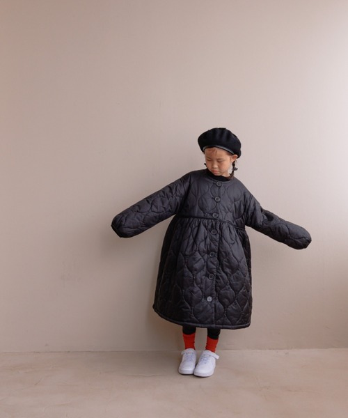 LOWRYS FARM（ローリーズファーム）の「キルティングワンピースコート　133361（ミリタリージャケット・キッズ・カーキ/ブラック・120cm/110cm/150cm/140cm/130cm）」の12枚目の写真