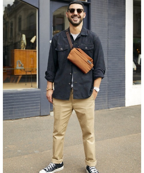 entre square(アントレスクエアー)の「Bellroy/ボディバッグ/ウエストポーチ Sling Mini 4L ブラック(ボディバッグ/ウエストポーチ・レディース・ダークブラック・FREE)」の7枚目の写真