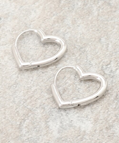OPAQUE.CLIP（オペークドットクリップ）の「ワンタッチハートピアス（ピアス（両耳用）・レディース・ゴールド/シルバー・00）」の2枚目の写真