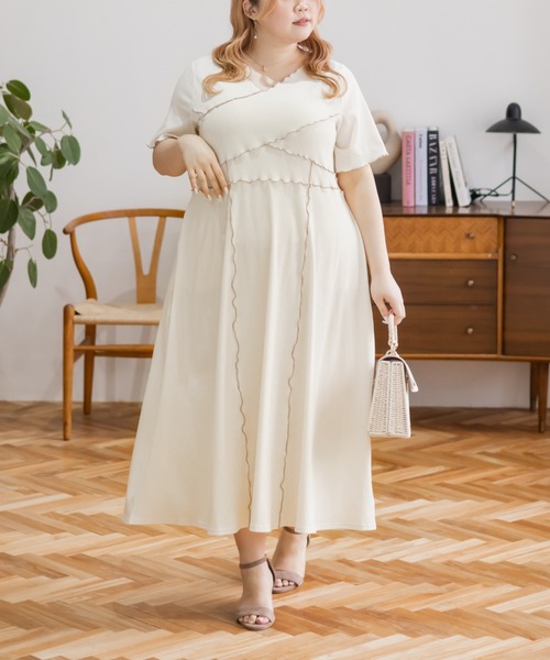CLETTE(クレット)の「配色メローワンピース(ワンピース・レディース・ブラック/アイボリー/チャコールグレー・4L/LL/3L)」の2枚目の写真