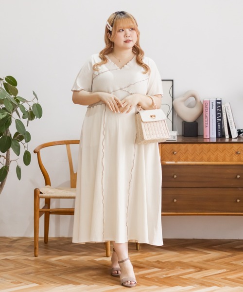 CLETTE(クレット)の「配色メローワンピース(ワンピース・レディース・ブラック/アイボリー/チャコールグレー・4L/LL/3L)」の5枚目の写真