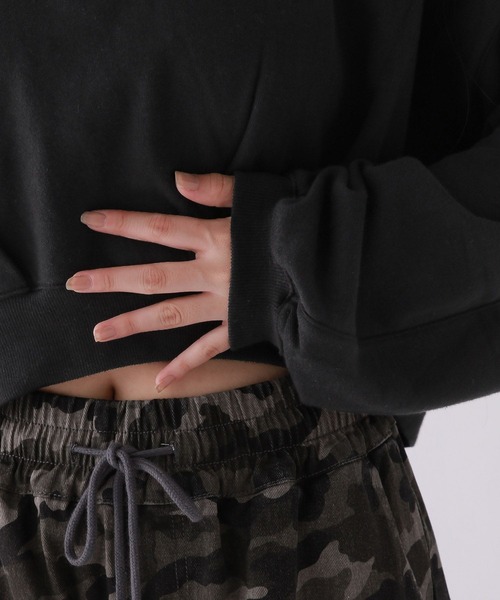 repipi armario（レピピ アルマリオ）の「ルーズショートフーディ（パーカー・キッズ・グレー/チャコールグレー/ブラック・SMALL/MEDIUM/LARGE）」の13枚目の写真