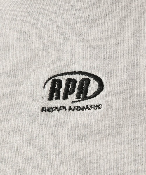 repipi armario（レピピ アルマリオ）の「ルーズショートフーディ（パーカー・キッズ・グレー/チャコールグレー/ブラック・SMALL/MEDIUM/LARGE）」の18枚目の写真