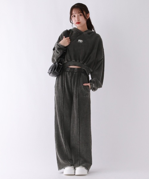 repipi armario（レピピ アルマリオ）の「ルーズショートフーディ（パーカー・キッズ・グレー/チャコールグレー/ブラック・SMALL/MEDIUM/LARGE）」の5枚目の写真