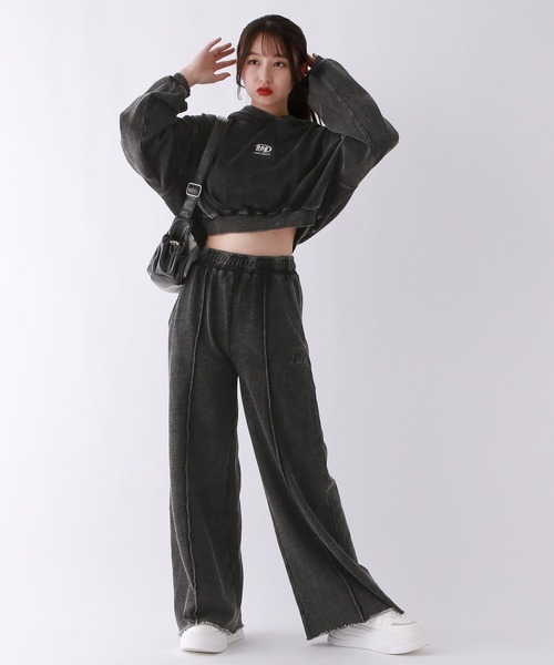 repipi armario（レピピ アルマリオ）の「ルーズショートフーディ（パーカー・キッズ・グレー/チャコールグレー/ブラック・SMALL/MEDIUM/LARGE）」の6枚目の写真