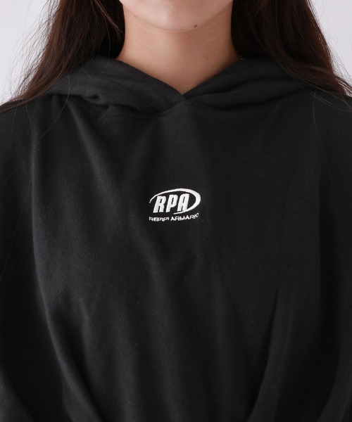 repipi armario（レピピ アルマリオ）の「ルーズショートフーディ（パーカー・キッズ・グレー/チャコールグレー/ブラック・SMALL/MEDIUM/LARGE）」の11枚目の写真