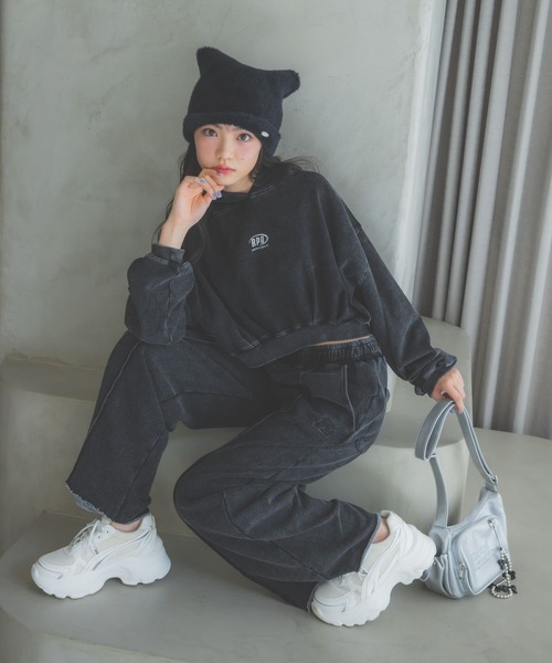 repipi armario（レピピ アルマリオ）の「ルーズショートフーディ（パーカー・キッズ・グレー/チャコールグレー/ブラック・SMALL/MEDIUM/LARGE）」の21枚目の写真