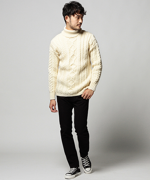 Guernsey（ガンジー）の「GUERNSEY WOOLLENS / ガンジーポロアランセーター（ニット/セーター・メンズ・オフホワイト/ネイビー・MEDIUM/SMALL）」の13枚目の写真