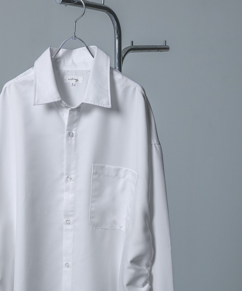 NILWAY(ニルウェイ)の「サイドコード シャーリング 長袖 シャツ / サイドスリット シャーリング デザイン レギュラーカラーシャツ 長袖(シャツ/ブラウス・メンズ・ブラック/ライトグレー/ホワイト/チャコール/ネイビー/ホワイト系/ブラック系2/ブラック系/ブラック系1・LARGE/MEDIUM)」の10枚目の写真