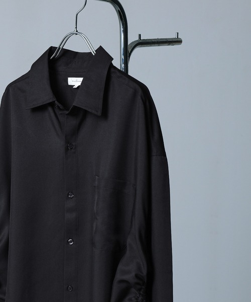 NILWAY(ニルウェイ)の「サイドコード シャーリング 長袖 シャツ / サイドスリット シャーリング デザイン レギュラーカラーシャツ 長袖(シャツ/ブラウス・メンズ・ブラック/ライトグレー/ホワイト/チャコール/ネイビー/ホワイト系/ブラック系2/ブラック系/ブラック系1・LARGE/MEDIUM)」の11枚目の写真
