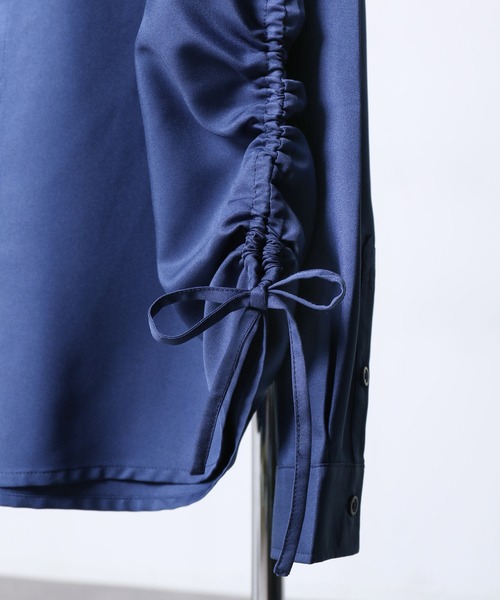 NILWAY(ニルウェイ)の「サイドコード シャーリング 長袖 シャツ / サイドスリット シャーリング デザイン レギュラーカラーシャツ 長袖(シャツ/ブラウス・メンズ・ブラック/ライトグレー/ホワイト/チャコール/ネイビー/ホワイト系/ブラック系2/ブラック系/ブラック系1・LARGE/MEDIUM)」の20枚目の写真