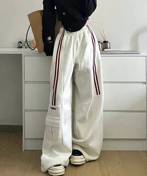 HALEY PESCA(ヘーリーペスカ)の「HALEY PESCA/バイカラーラインスウェットパンツ(スウェットパンツ・レディース・アイボリー/グレー・SMALL/MEDIUM/LARGE)」の1枚目の写真