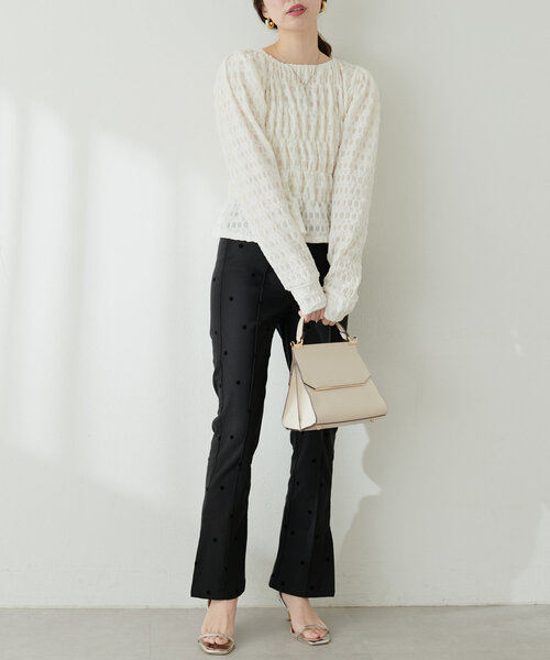 natural couture（ナチュラルクチュール）の「シアーシャーリングカットトップス（Tシャツ/カットソー・レディース・レッド/オフホワイト/ブラック・FREE）」の7枚目の写真