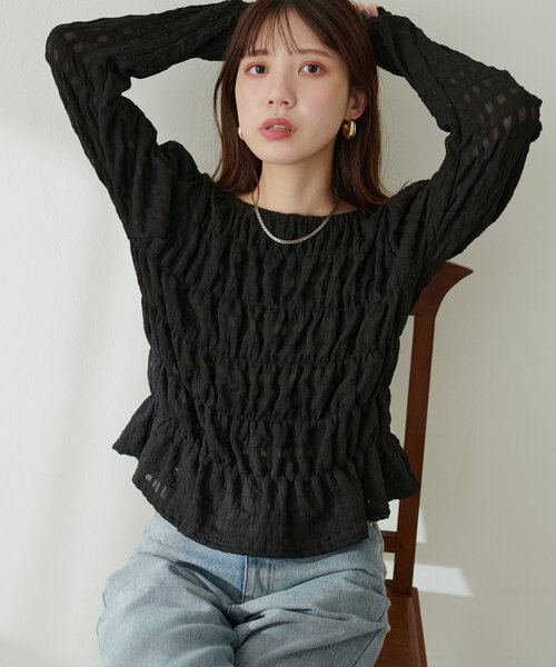natural couture（ナチュラルクチュール）の「シアーシャーリングカットトップス（Tシャツ/カットソー・レディース・レッド/オフホワイト/ブラック・FREE）」の9枚目の写真